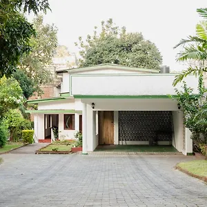 Boutique By Fortuna Bed and breakfast